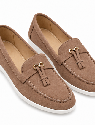 Slip-on High-end Loafers Gommino Women — A3198 Brown — studio